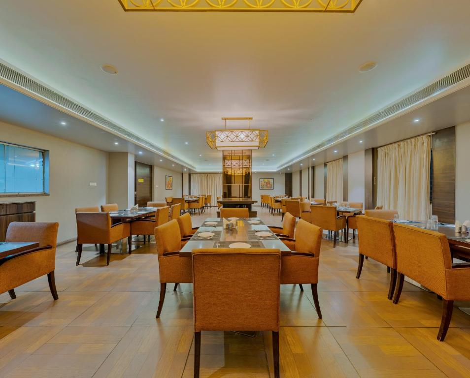 Posezení v ubytování Hotel Black Pearl Sangli