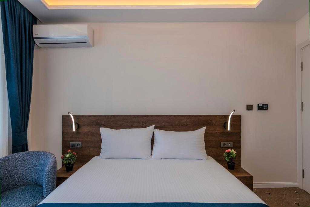 Airport Waves Hotel - 2