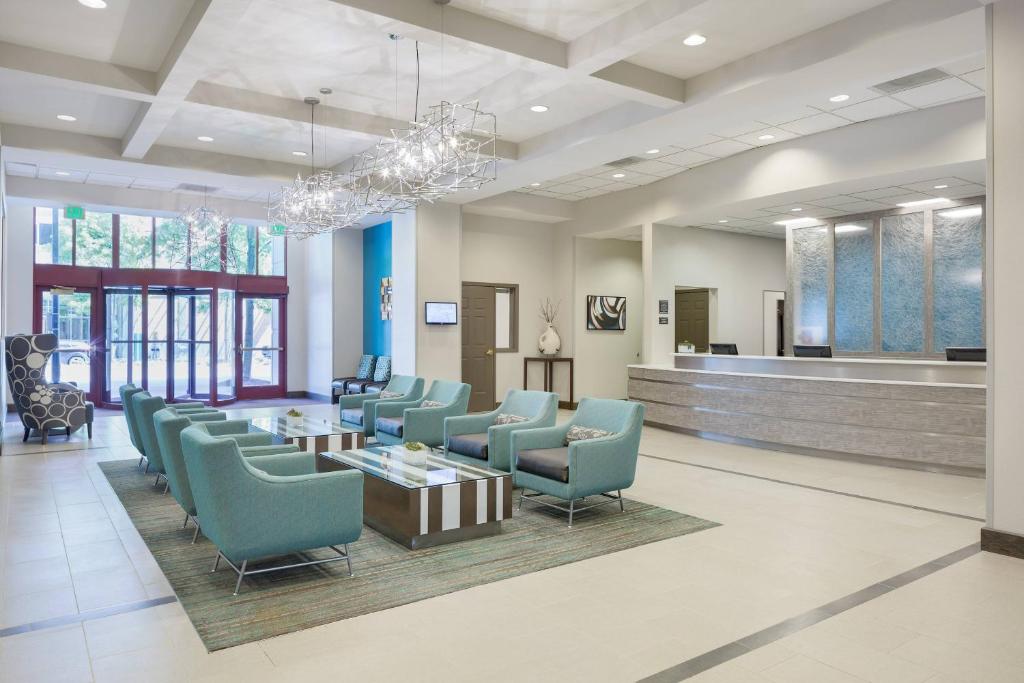 Residence Inn Portland Downtown/RiverPlace photo