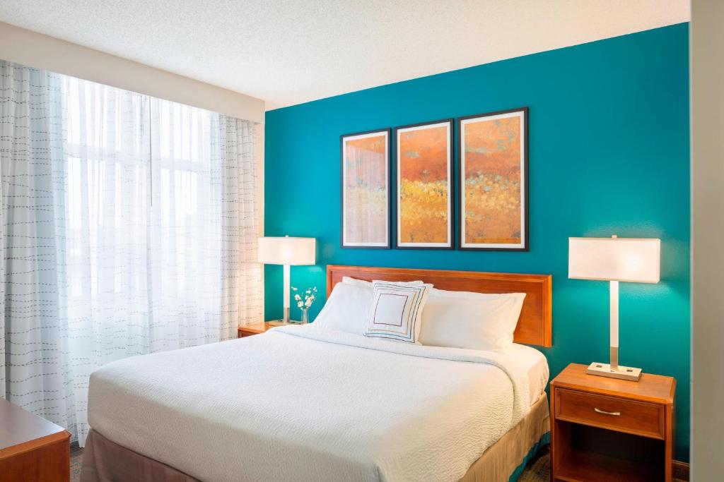 Residence Inn Portland Downtown/RiverPlace photo