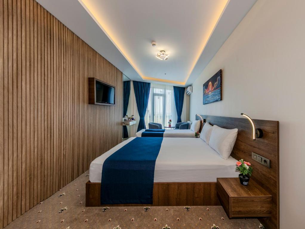 Airport Waves Hotel - 9