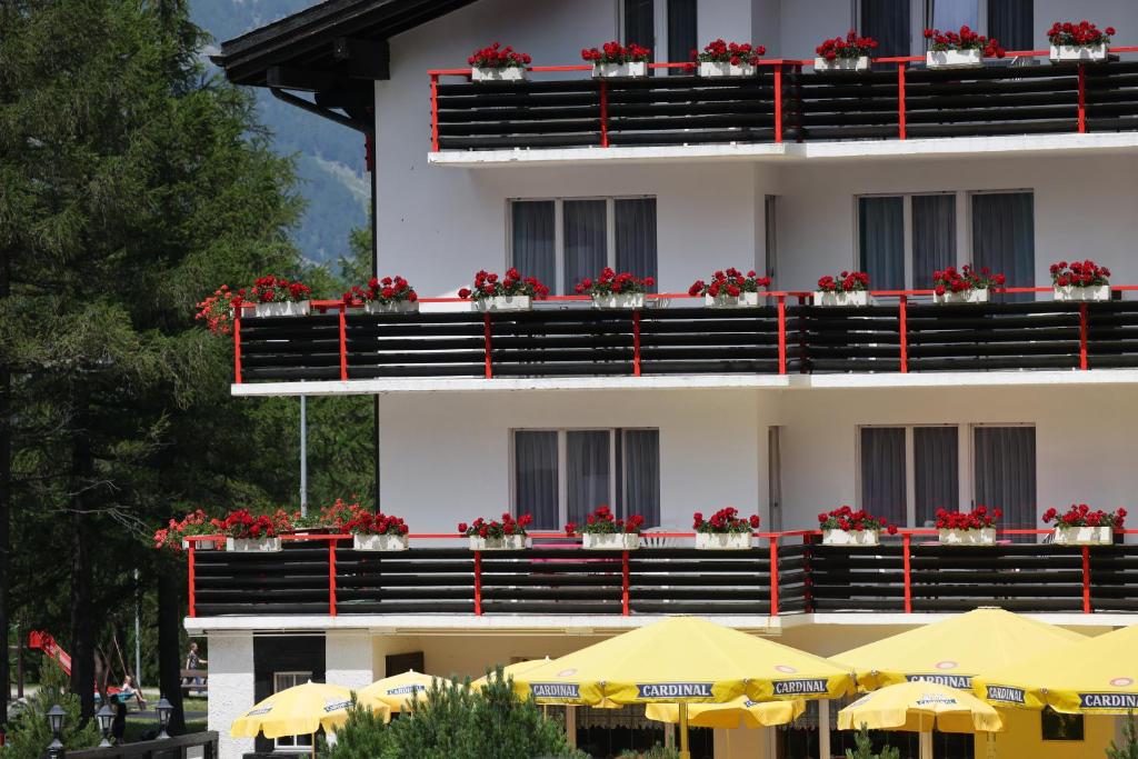 Ein Balkon oder eine Terrasse in der Unterkunft Hotel Restaurant Mattmarkblick