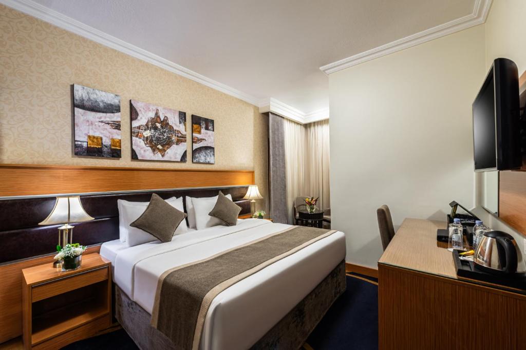 Golden Tulip Al Shakreen - Семейный люкс