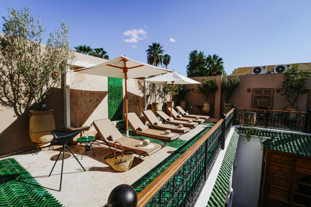 Der Swimmingpool an oder in der Nähe von Nelia Marrakech, Riad Collection