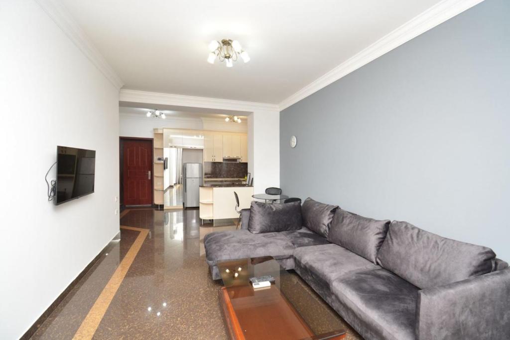 Μια τηλεόραση ή/και κέντρο ψυχαγωγίας στο Modern apartment for rent in Buzand Street BU944