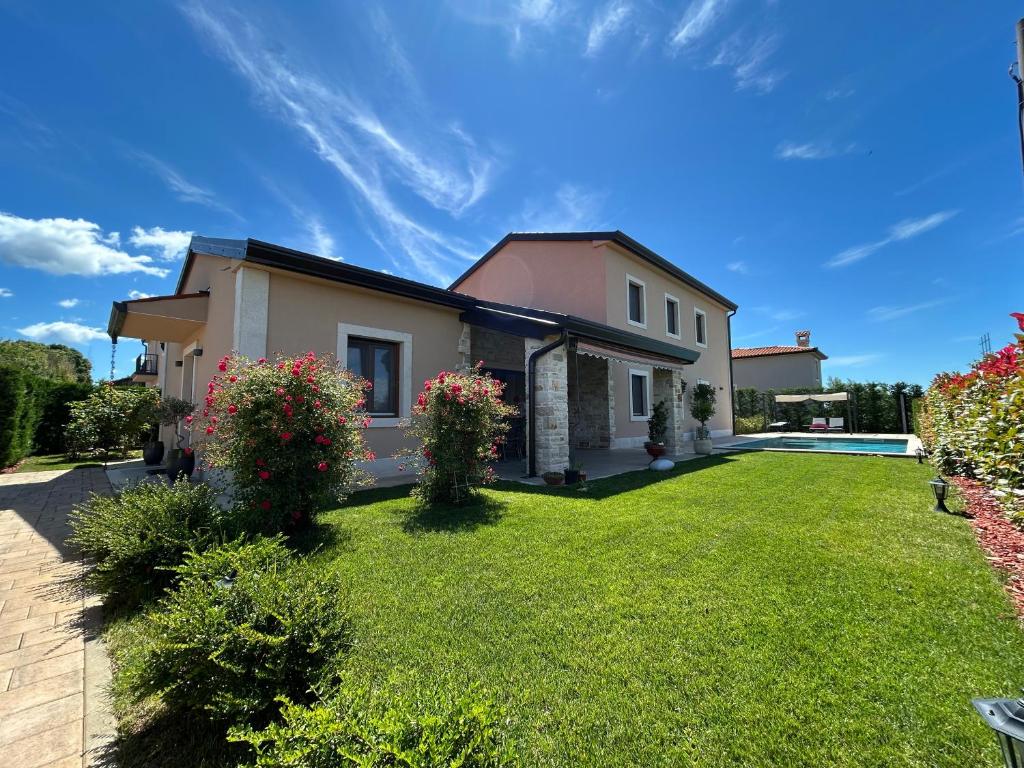 Villa TT