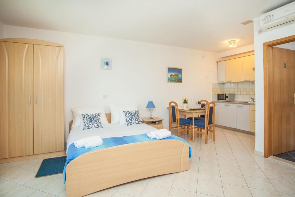 Apartments Barbara - 12