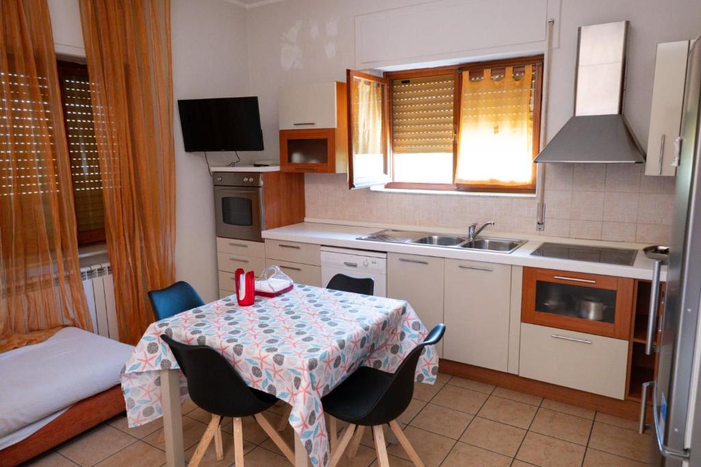 Kuchyňa alebo kuchynka v ubytovaní SoleLuna B&B