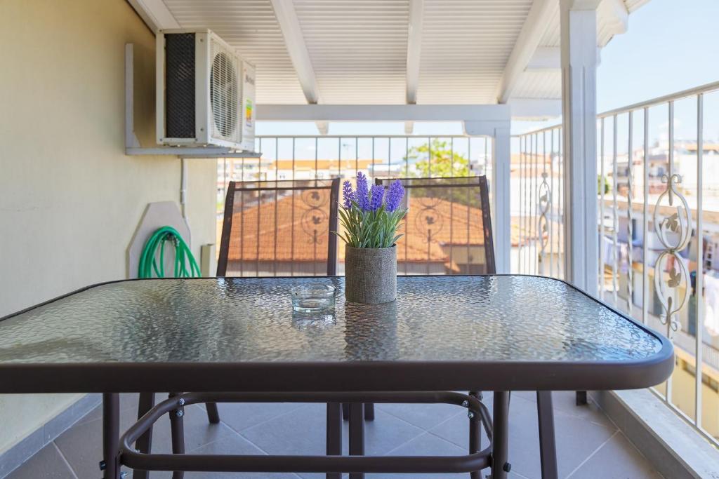 Balkon lub taras w obiekcie Kallikratia Suites 1