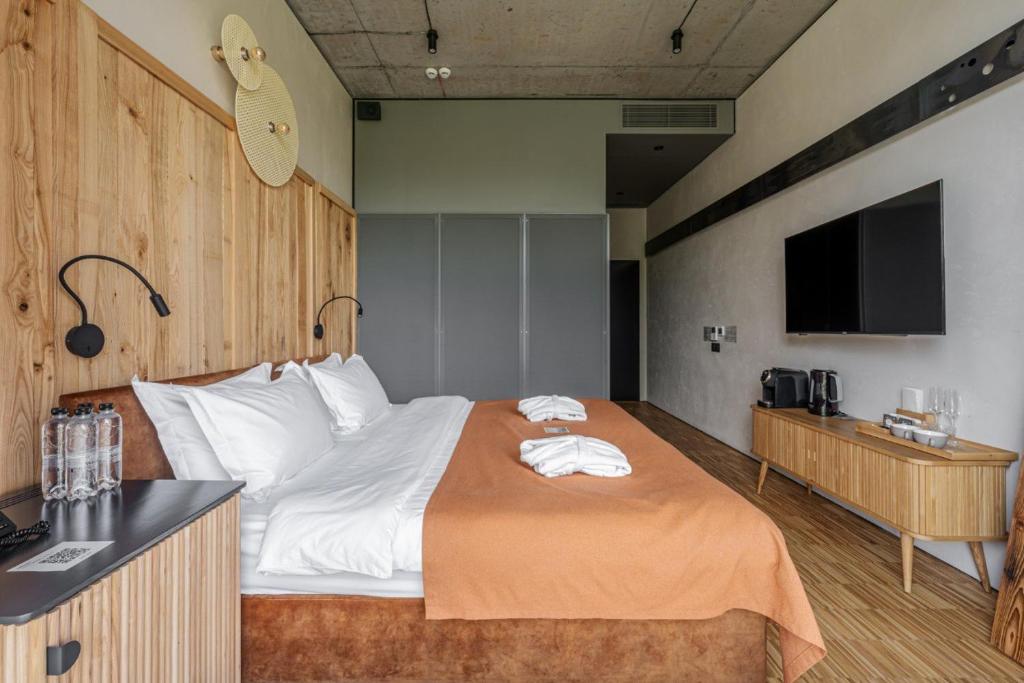 Shelest - Superior Double Or Twin Room With Pool View