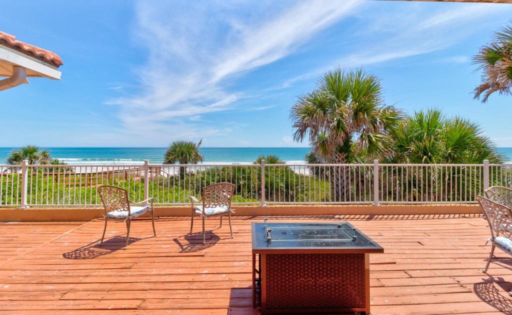 Direct Oceanfront Massive Home with Private Beach Walkway, Daytona ... - Private Beach Walkway Luxury Apartments For Rent