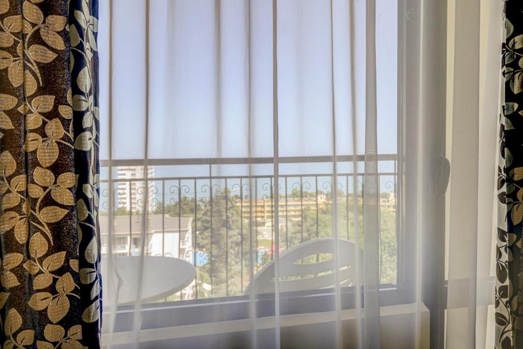Double or Twin Room with Sea View (2 Adults + 1 Child)