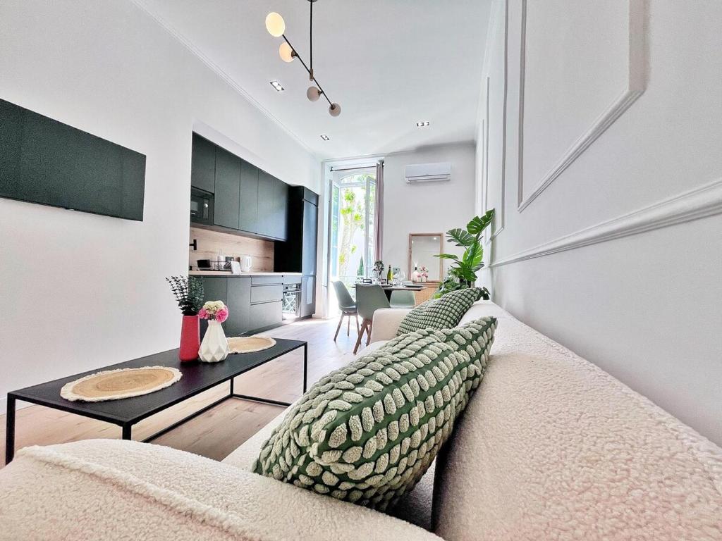 Ref 118 Oliviera 2 Beds Apartment in Riquier
