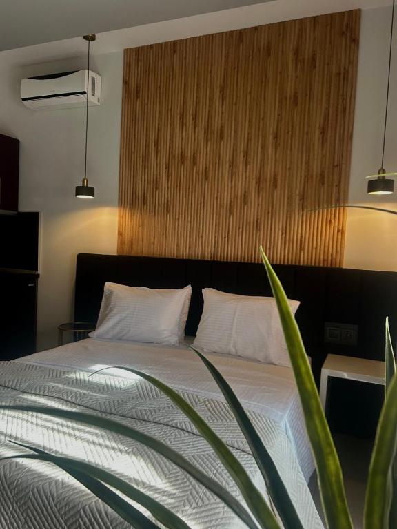 CROSS PLAZA, Stavros (updated prices 2025) - 8