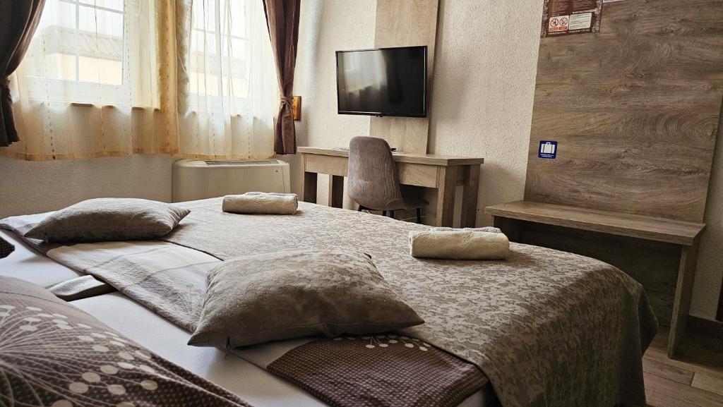 SEDRA Holiday Resort-Adults Only-Bed & Breakfastにあるベッド