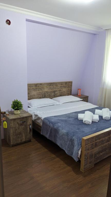 Postel nebo postele na pokoji v ubytování MATE Private Bathrooms