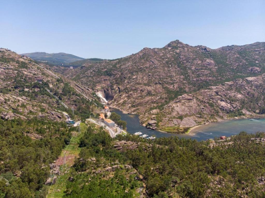 Afbeelding uit fotogalerij van Apartamentos Ezaro Beach in Dumbría