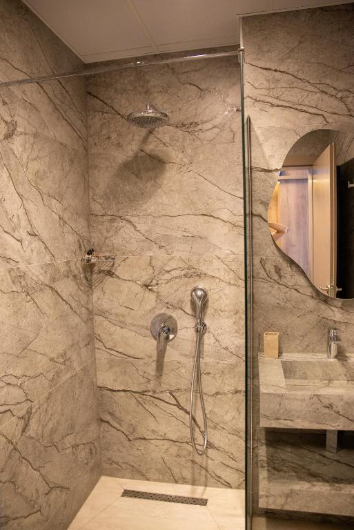 Koupelna v ubytování Hotel Aleksandrija