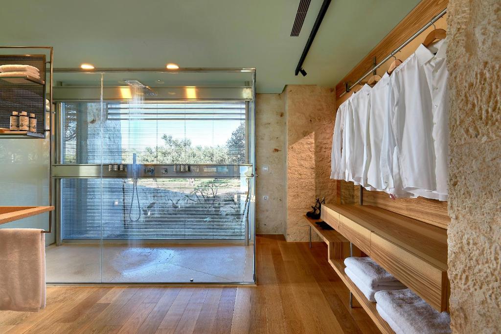 New Luxury Olives Thyme Retreat Seaview with 2 Private Pools 차니아 타운 (2025년 최신 요금)