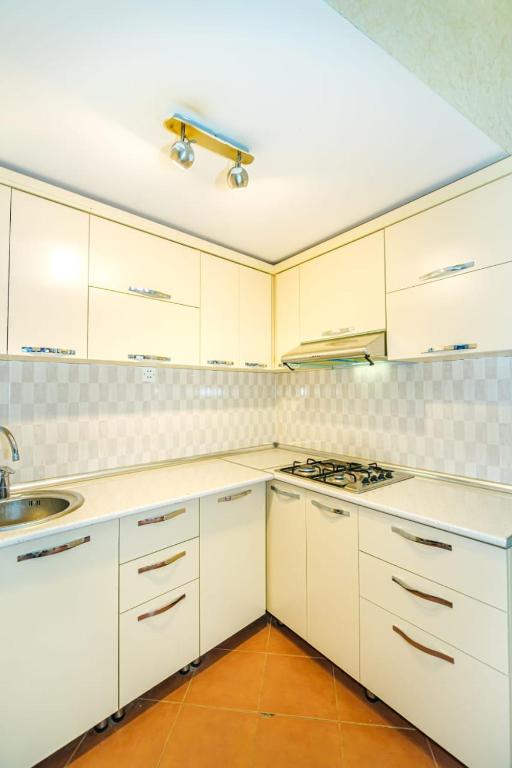 تصویر اتاق‌های COZY Apartment in Nizami Street - تصویر ۲