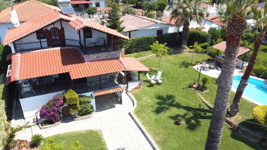 Bazén v ubytování Palm Nest Villa with private pool in Chalkidiki nebo v jeho okolí
