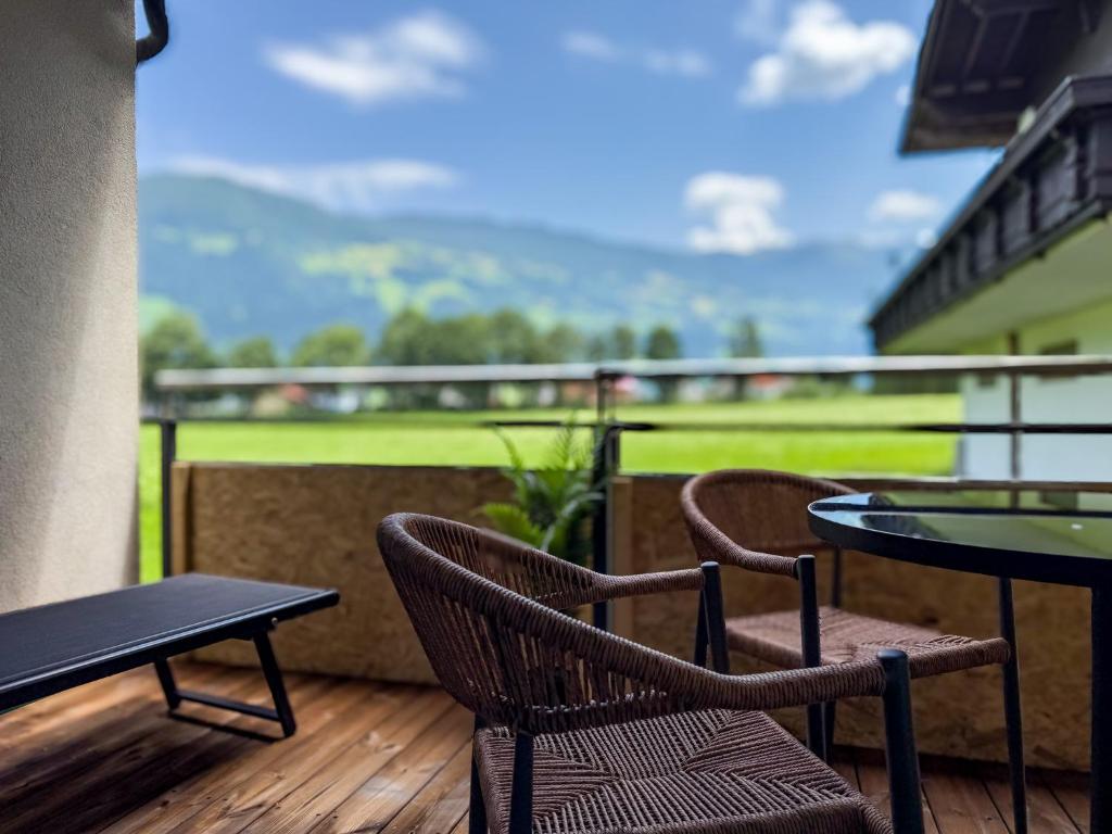 Nespecifikovaný výhled na hory nebo výhled na hory při pohledu z hotelu