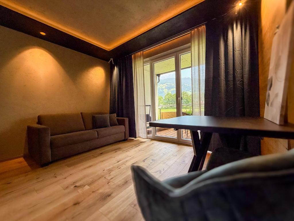 Posezení v ubytování zum Senner Suites Zillertal