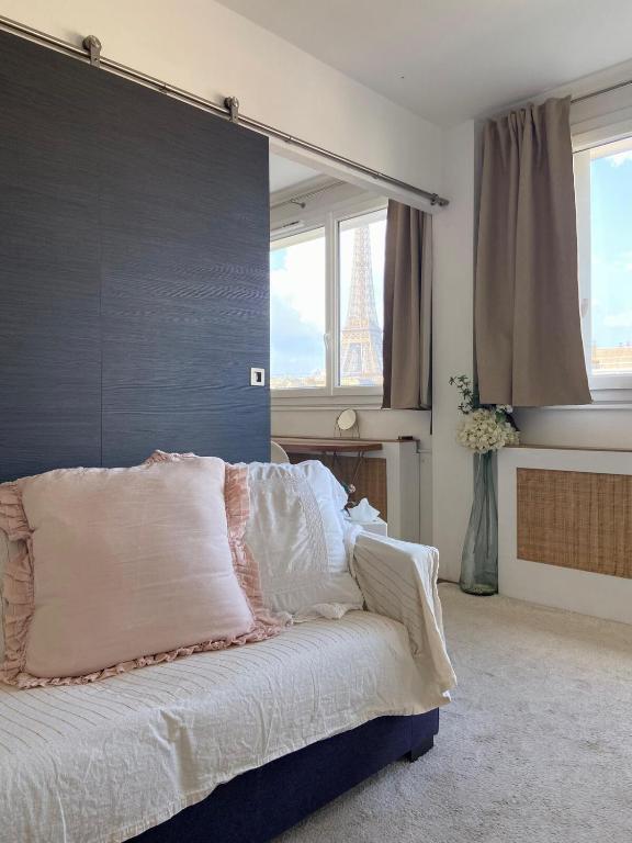 Letto o letti in una camera di Eiffel Tower View - Charming Suite