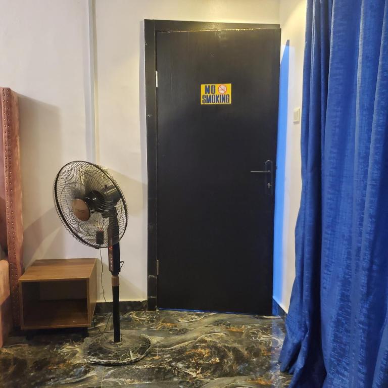 Fotografie z fotogalerie ubytování WELTONS Apartment BABA YUSUF v destinaci Ikeja
