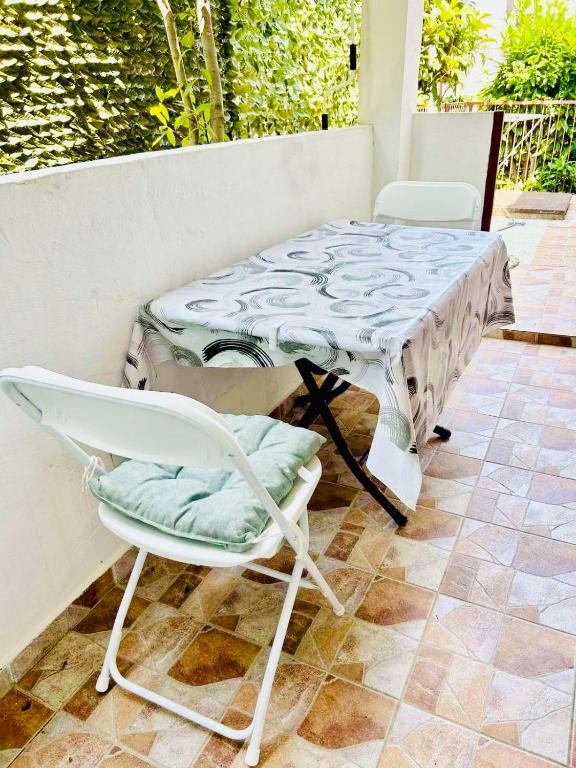 Balkón nebo terasa v ubytování Apartmani i sobe Radojičić