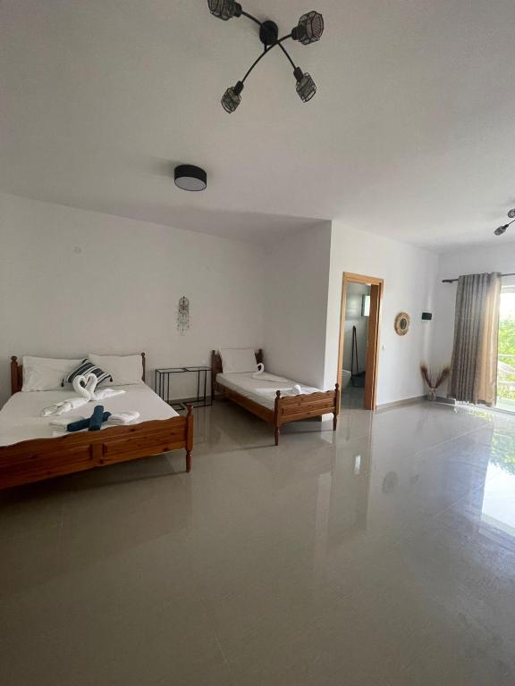 Ana Rooms