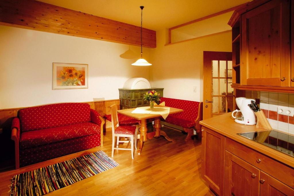 Kuchyňa alebo kuchynka v ubytovaní Apartment in Achenkirch with a garden