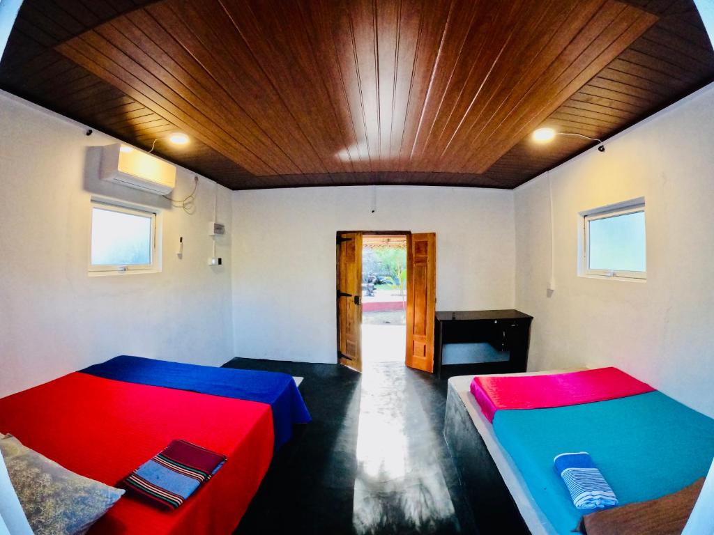 Postel nebo postele na pokoji v ubytování Delft Village Stay