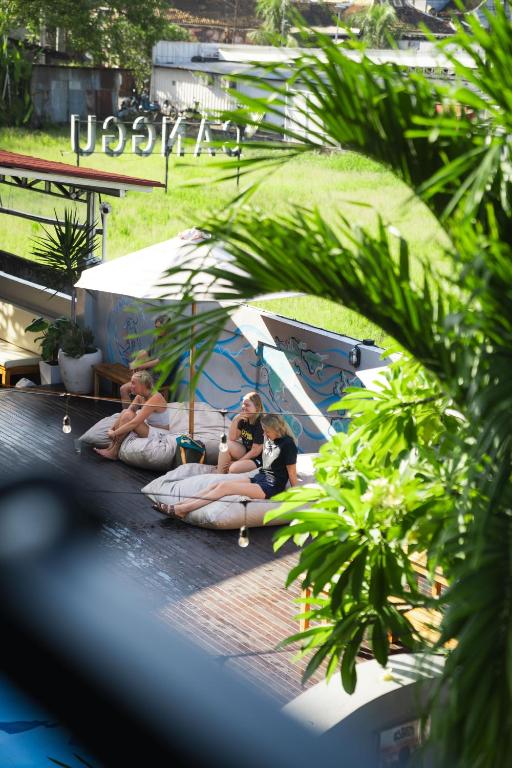 Surf & Party - Hostel Somewhere Else - 17