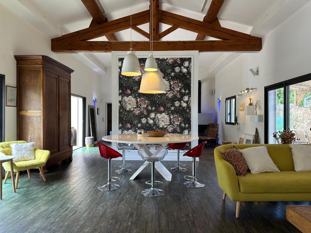Posedenie v ubytovaní La Villa aux bambous