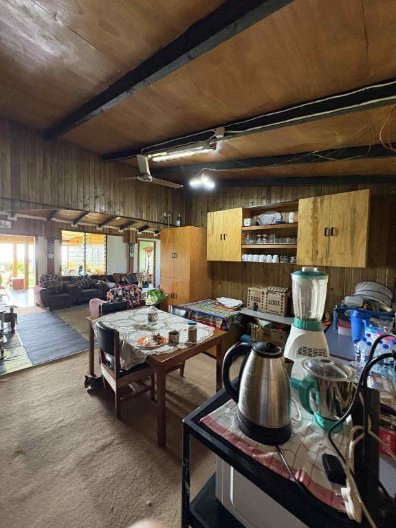 Příslušenství pro přípravu čaje a kávy v ubytování AerowView Home Retreat
