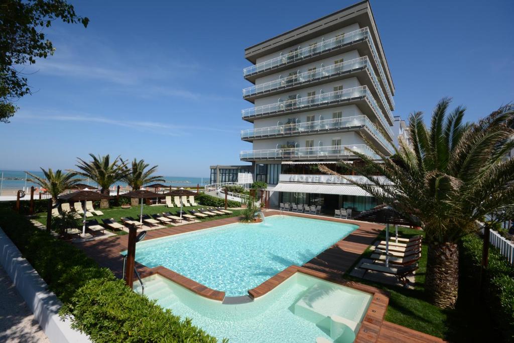 Bazén v ubytování Hotel Spiaggia nebo v jeho okolí