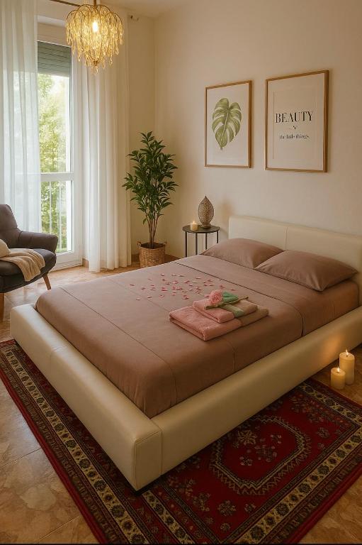 Postel nebo postele na pokoji v ubytování ALE HOME