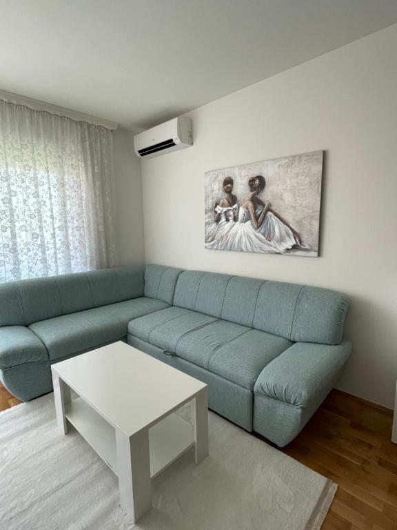 Apartment Allure - One-Bedroom Apartment