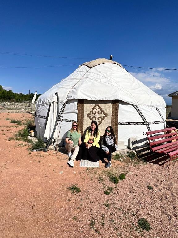 Hosté ubytování Guest house and Yurt camp "Ailuu"