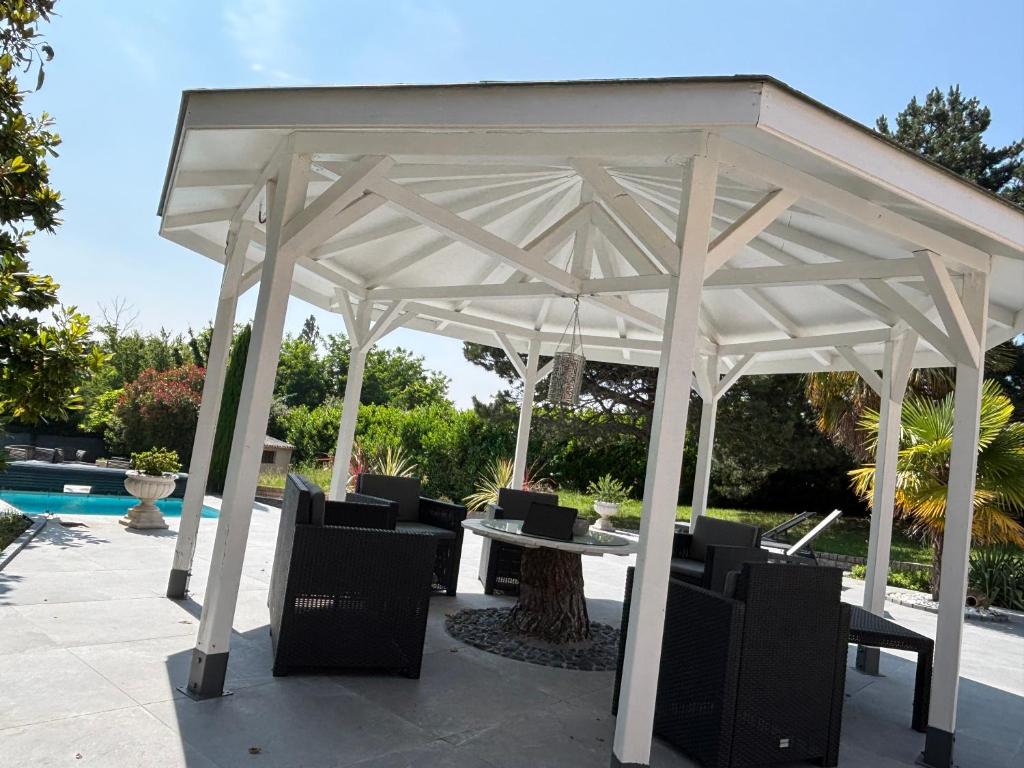 Πισίνα στο ή κοντά στο Le Kiosque