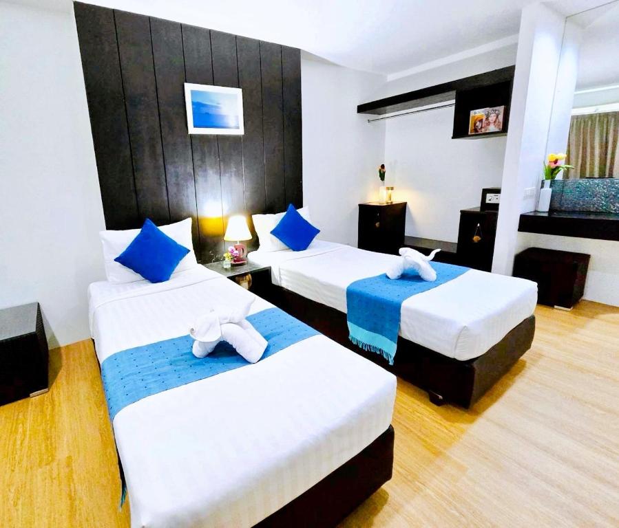 
Superior Double or Twin Room with Pool View
