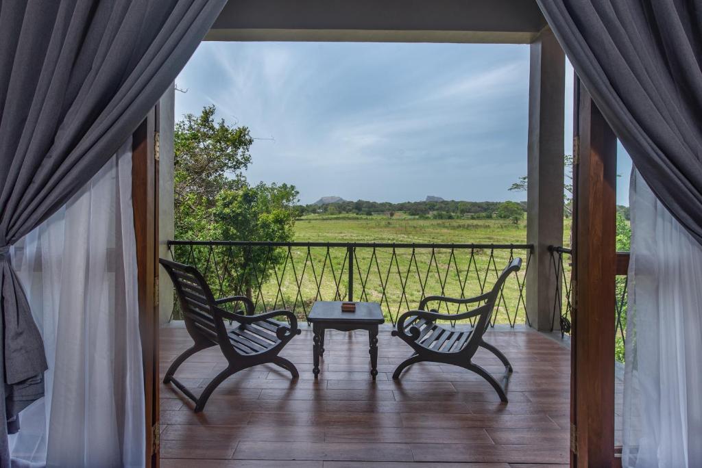 Balkón nebo terasa v ubytování Ceylon Breeze Sigiriya