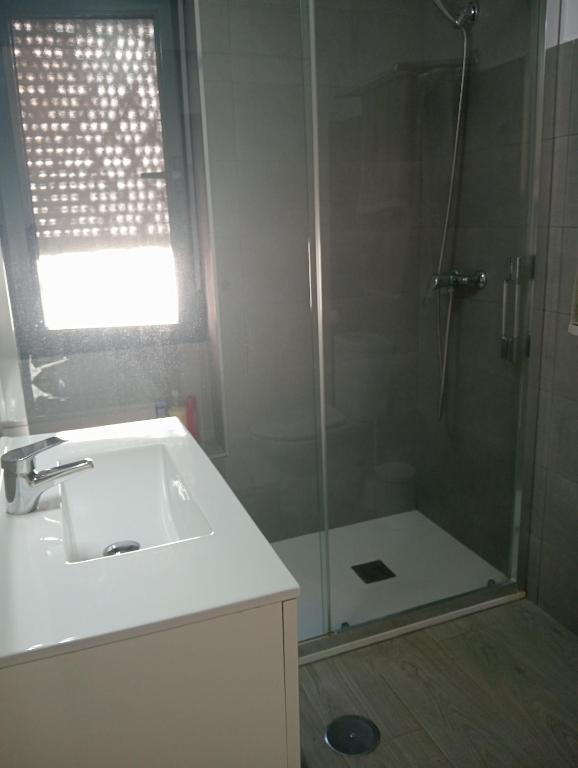 Koupelna v ubytování Apartamentos Vacacionales Atlanterra