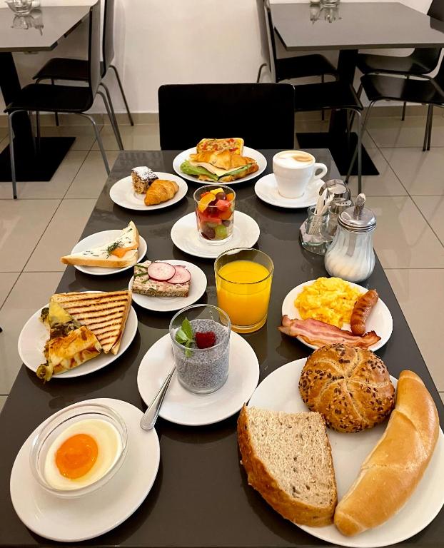 Jídlo v aparthotelu nebo okolí