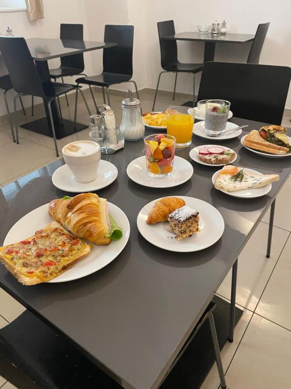 Jídlo v aparthotelu nebo okolí