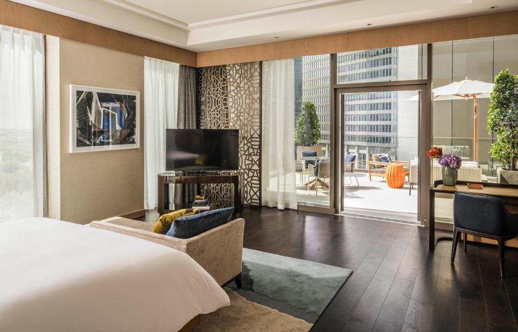 Terrace One Bedroom King Suite - Image 1