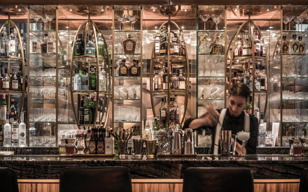 Four Seasons Hotel Dubai International Financial Centre - Resim 42