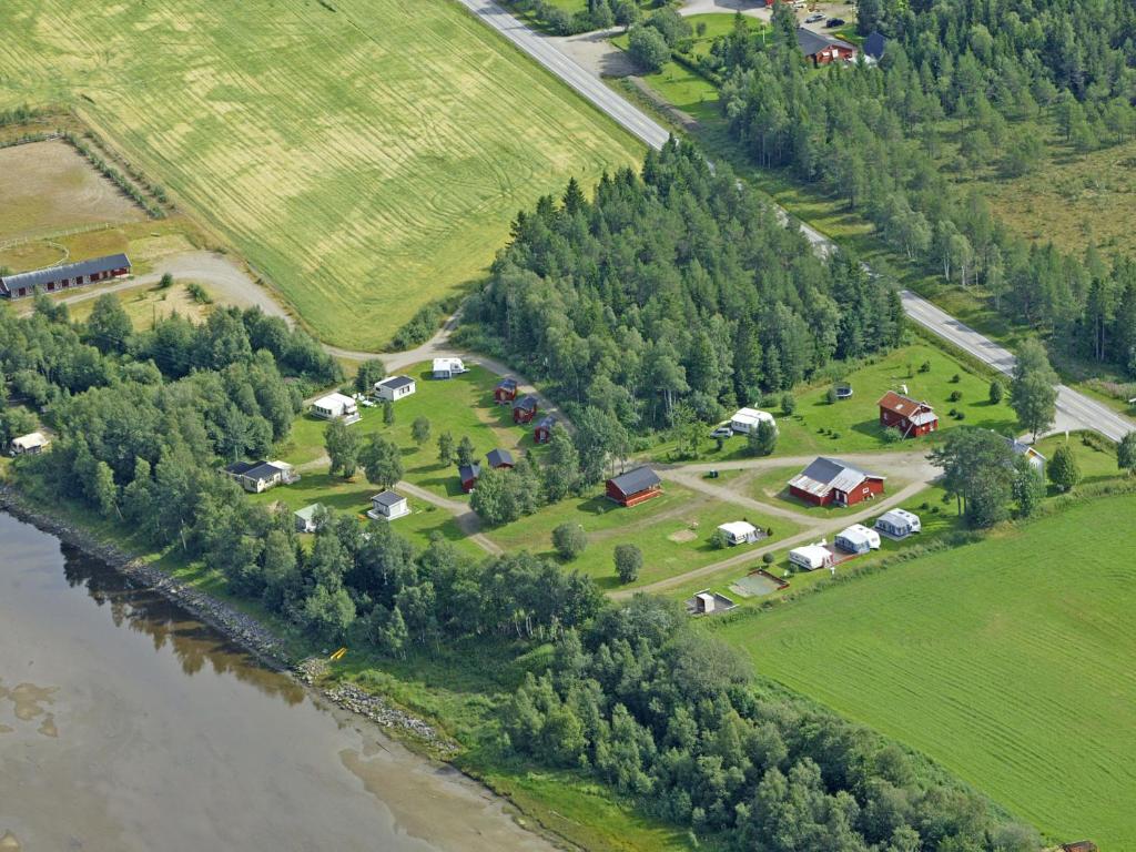 Pohľad z vtáčej perspektívy na ubytovanie Holmset Camping and Fishing
