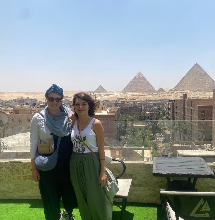 Ospiti di Experience Pyramids VIEW